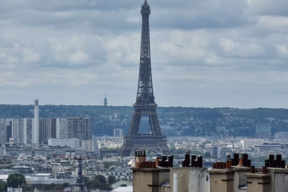 Huissier dans les Hauts-de-Seine Toits de Paris et tour Eiffel - huissier dans les Hauts-de-Seine